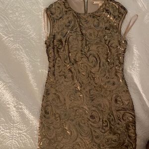 Chelsea + Violet Sequin Mini Dress (size M, gold metallic color)